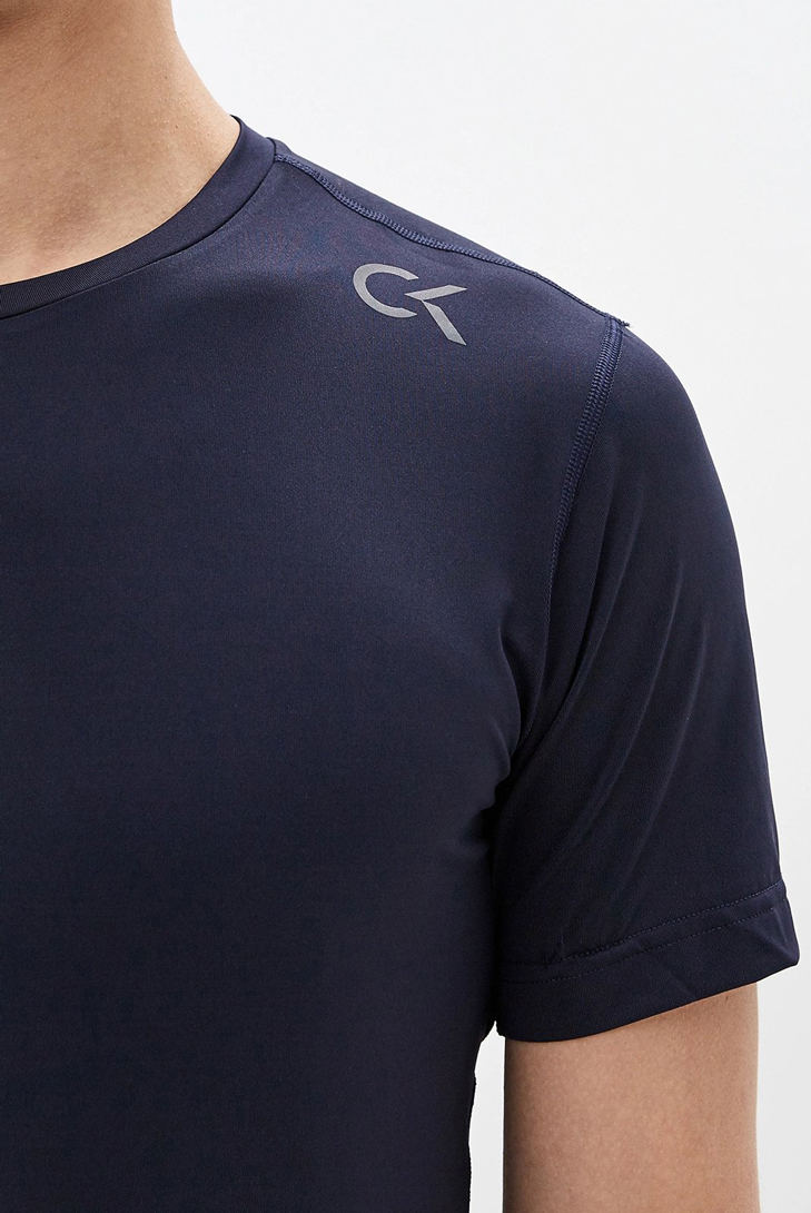 tricko-calvin-klein-performance-00gms9k219-484-tmava-modra2